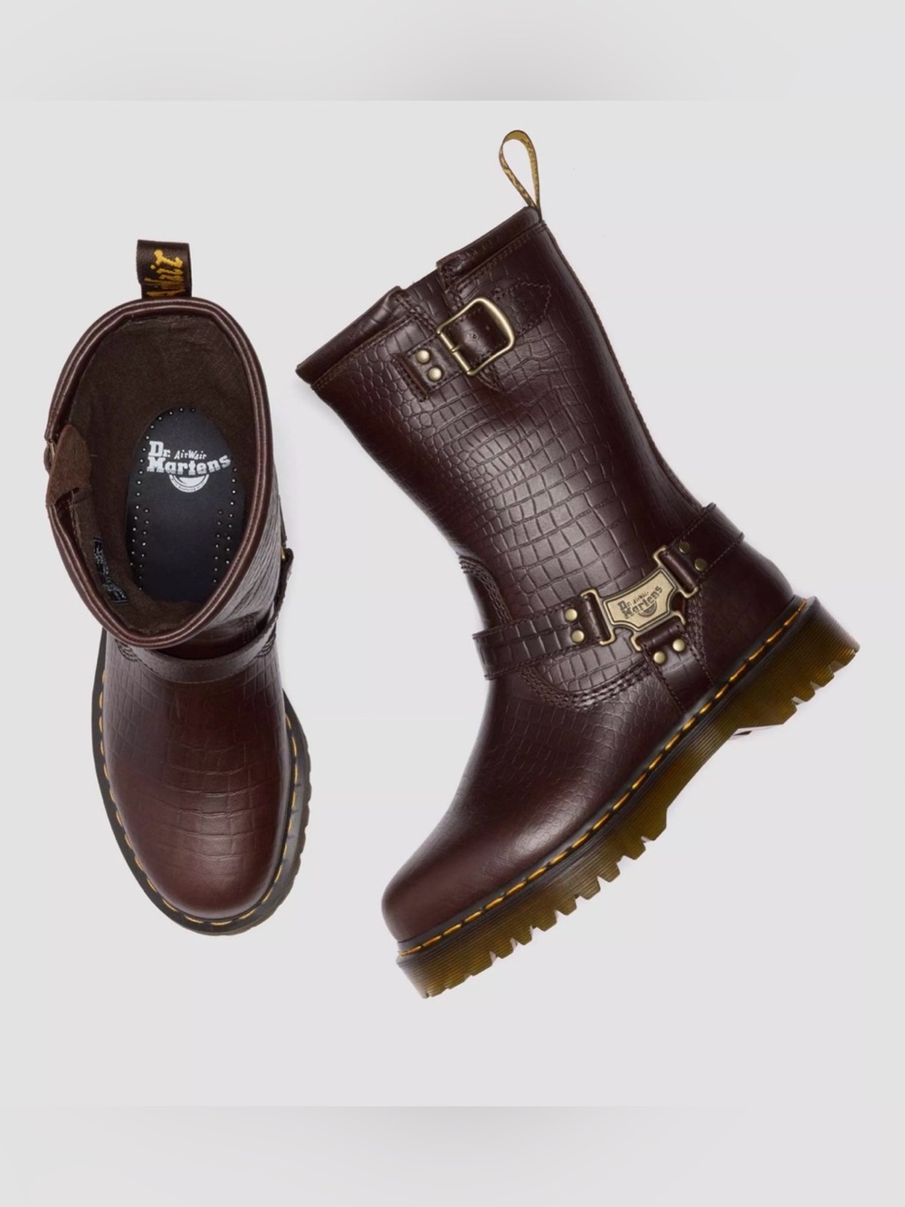 Dr Martens Anistone HI Biker Boots
Reptile Leather Embossed. MSRP $200. Size 8 - Picture 4 of 17
